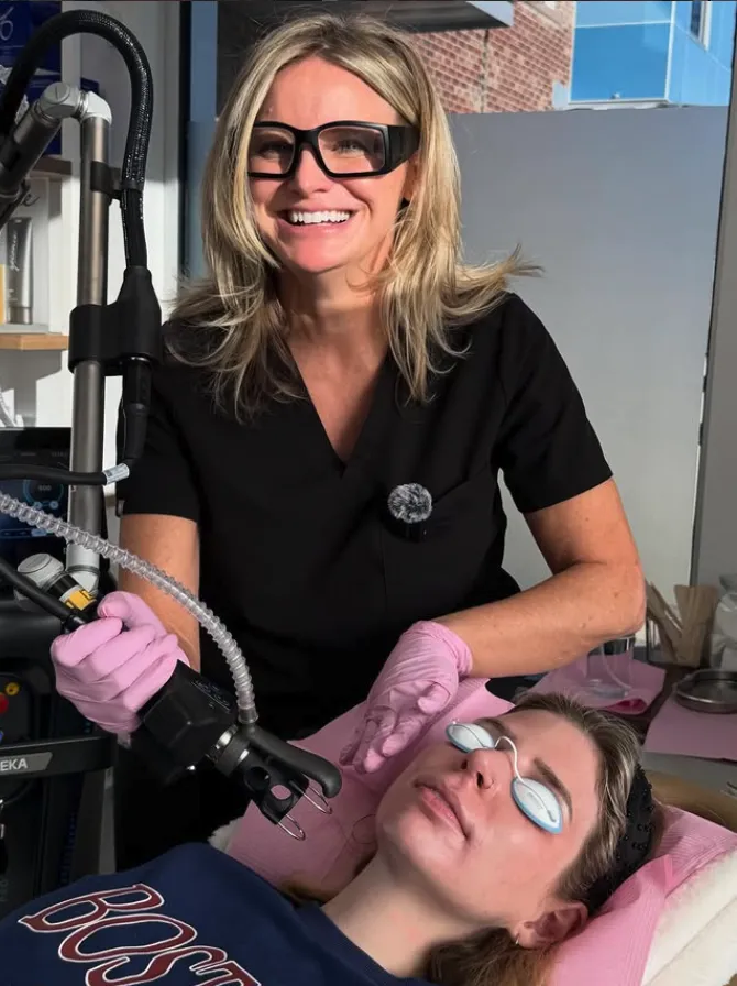 CoolPeel CO2 laser compared with traditional CO2 resurfacing at MC Aesthetics